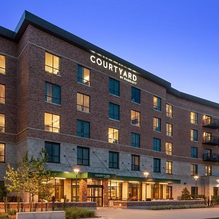 Courtyard By Marriott Houston Northeast Hotel Ngoại thất bức ảnh